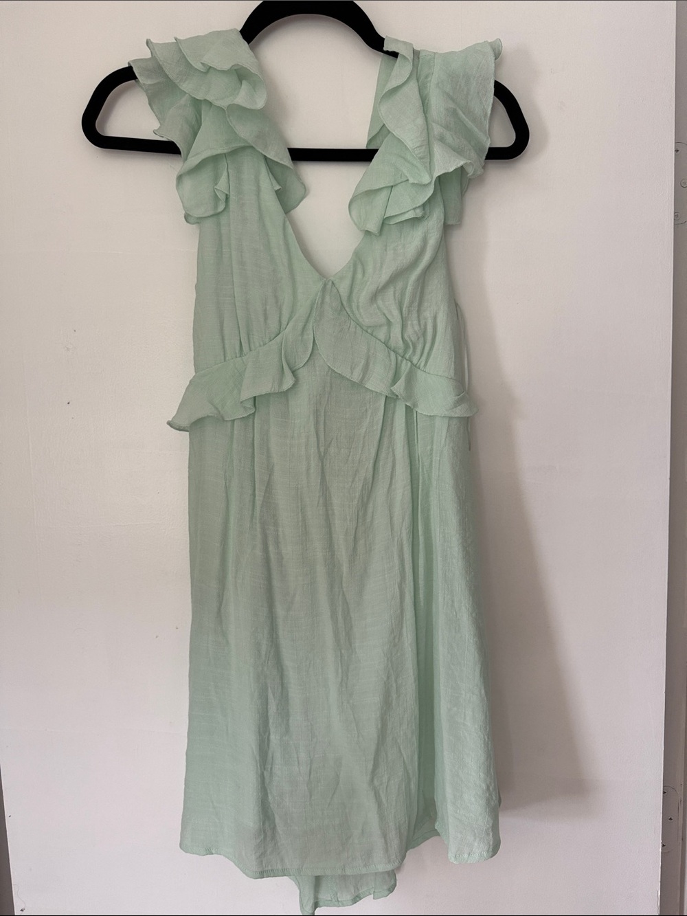 miami Mint Green Ruffle V‑Neck Mini Dress